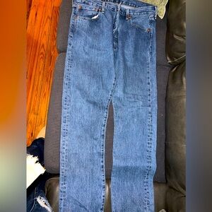 Men’s Levi jeans